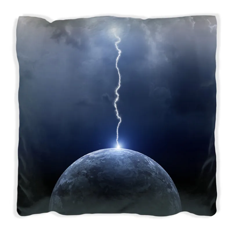 Zertifiziert Kissen Gewitter über der Erde 60 x 60 cm, weiß