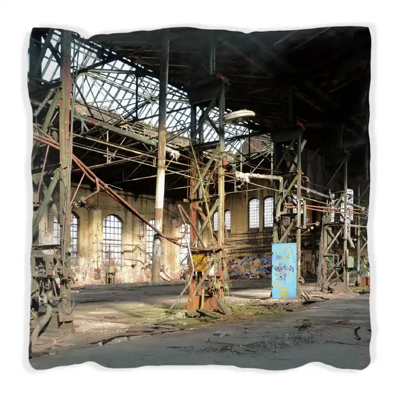 Zertifiziert Kissen Verlassene Industriehalle - Alte Fabrik 60 x 60 cm, schwarz