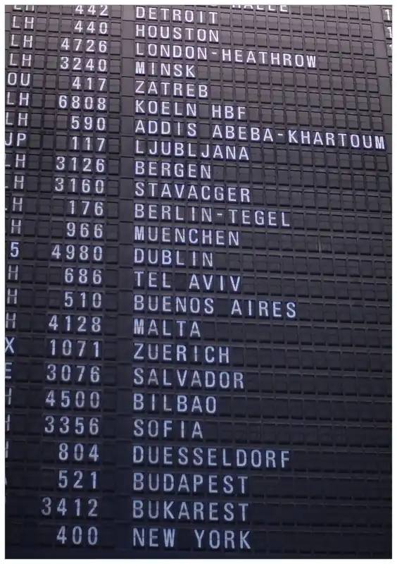 Beliebt Selbstklebendes Poster Flughafen Abflugtafel 70 x 100 cm