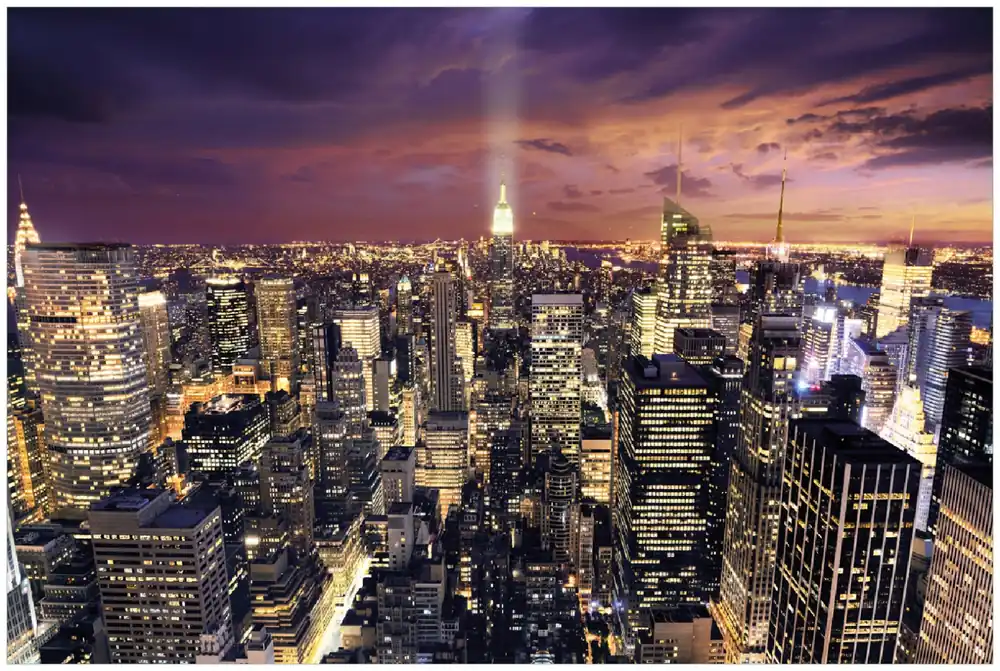 Kostenloser Rückversand Selbstklebendes Poster New York bei Nacht - Panoramablick über die Stadt 100 x 150 cm