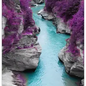 Super-Preis Selbstklebendes Poster Fluss in lilafarbener Schlucht 80 x 200 cm